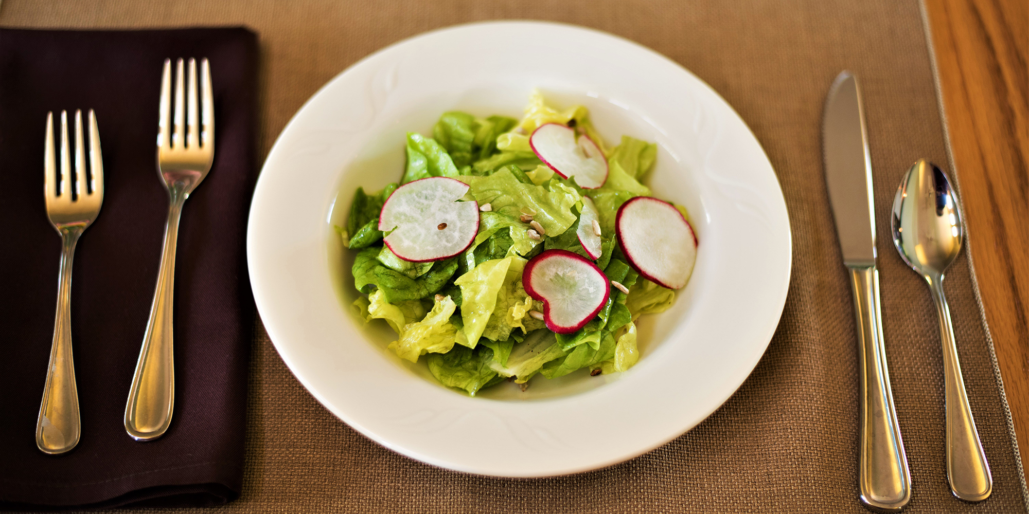 ensalada en un plato