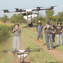 Drone viene para aterrizar 