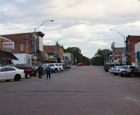 main street in Oakland, Nebraska