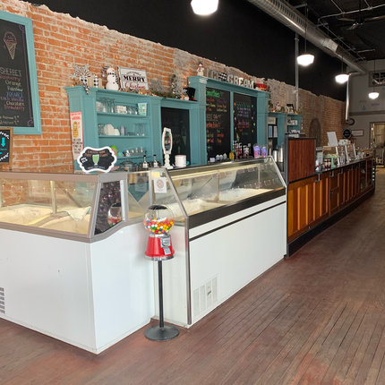 Double Dips Ice Creamery