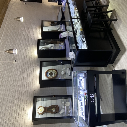 Jewelry stands with jewelry in them