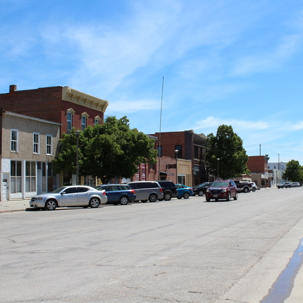 main street in Nebraska, full of cars